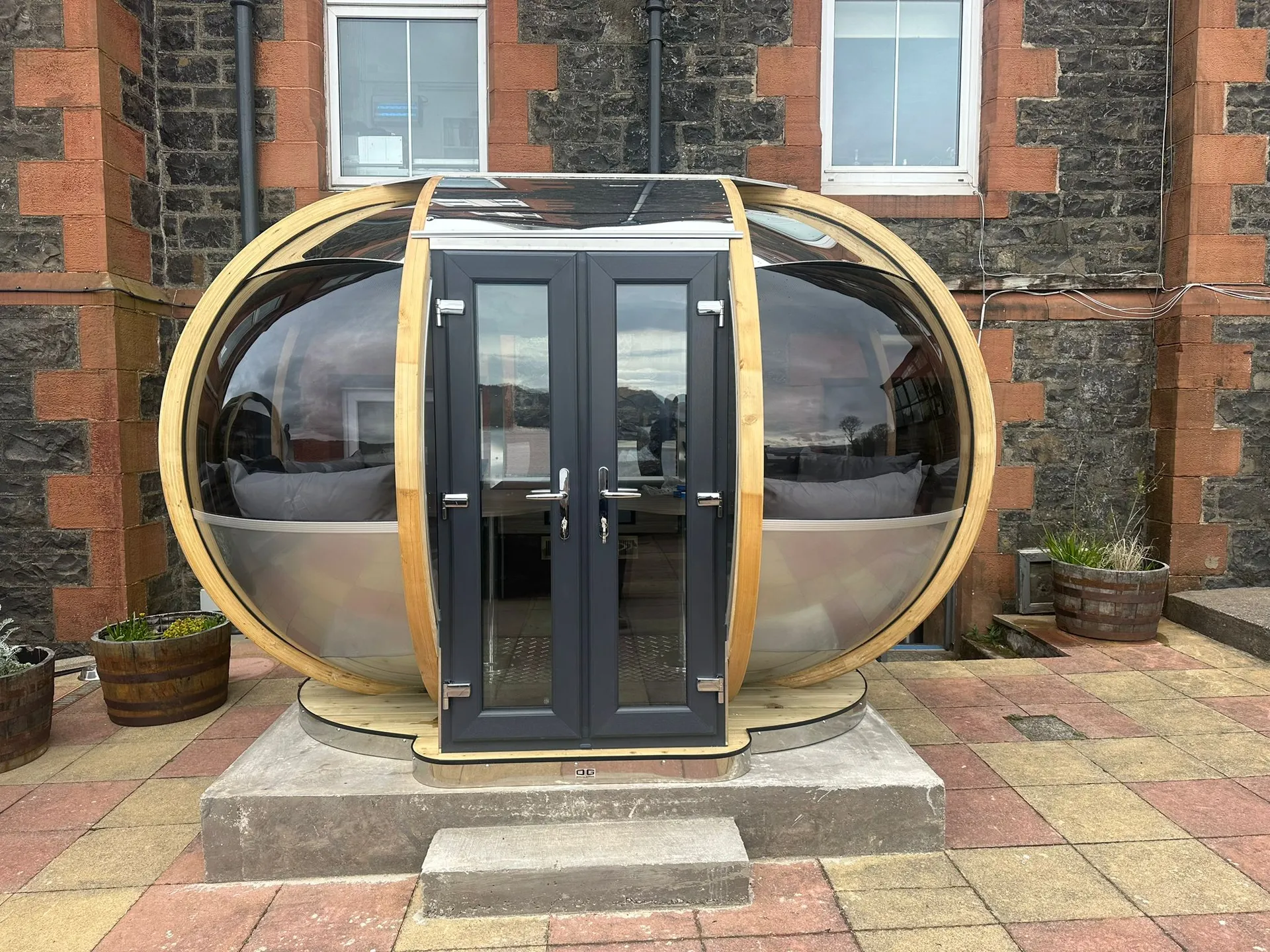 Medium Oval Pod