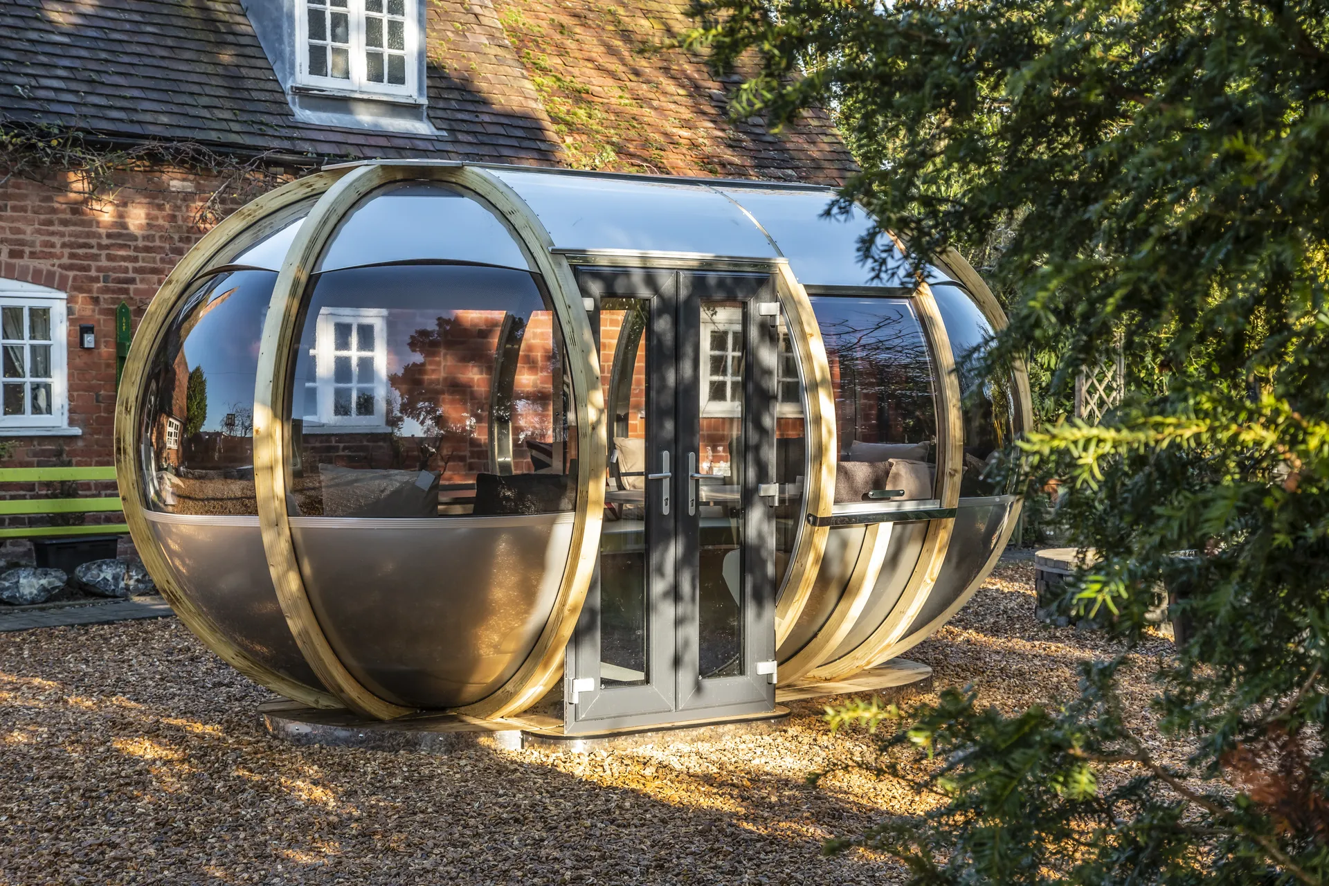 Off-Set Oval Pod