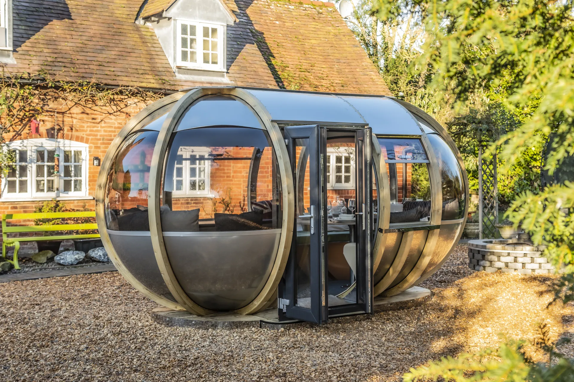 Off-Set Oval Pod