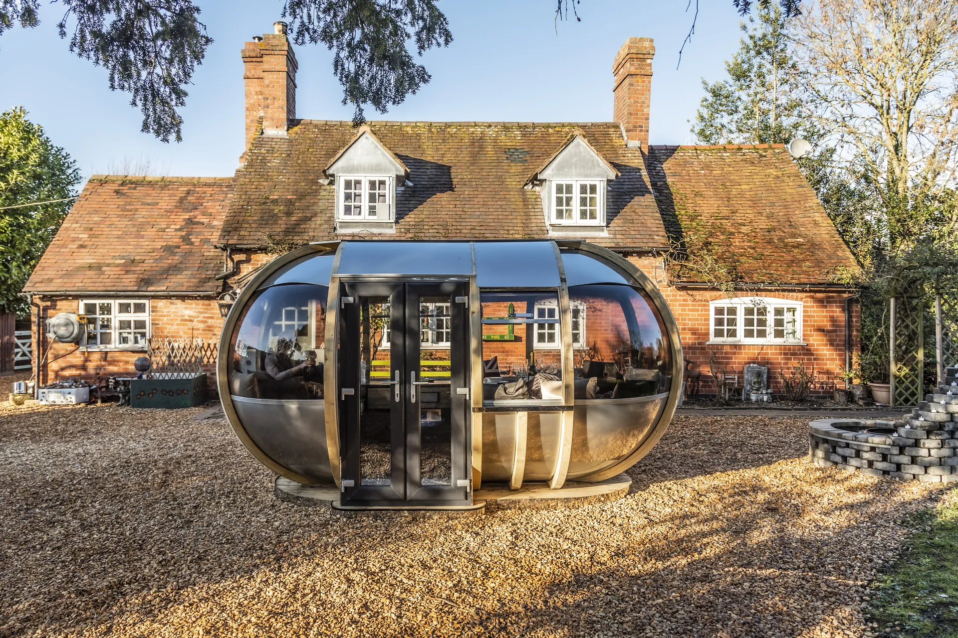 Off-Set Oval Pod